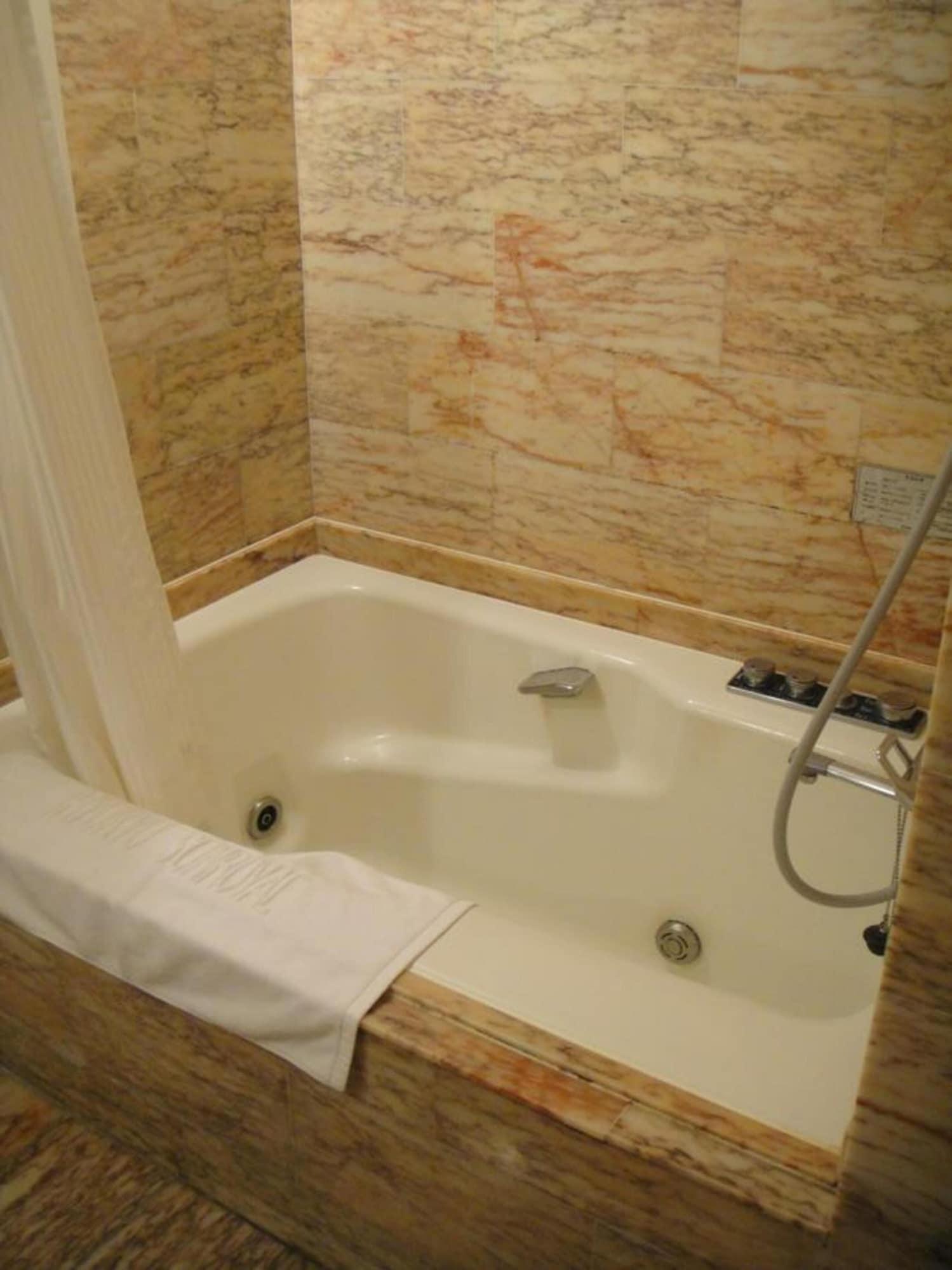 Ryukyu Sun Royal Hotel Naha Extérieur photo